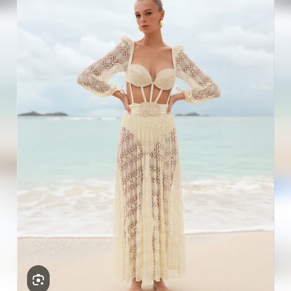 Patbo Bustier Beach Dress - Picture 4 of 17